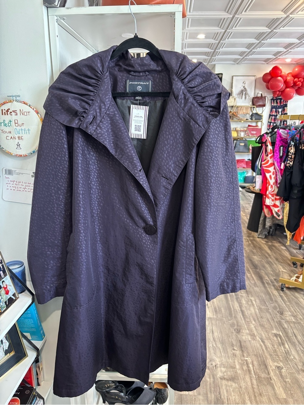 Portrait vintage Purple Trench Coat